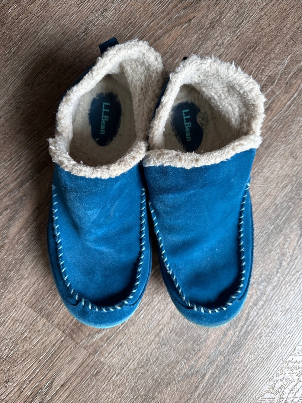 L.L. Bean Wicked Good Camp Moccasin Slippers - Women’s Size 9